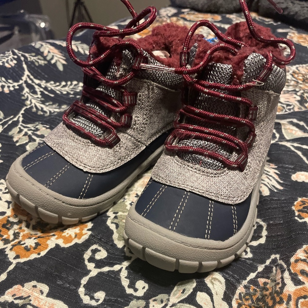 Toddler boys Wonder Nations snow boot , size 7